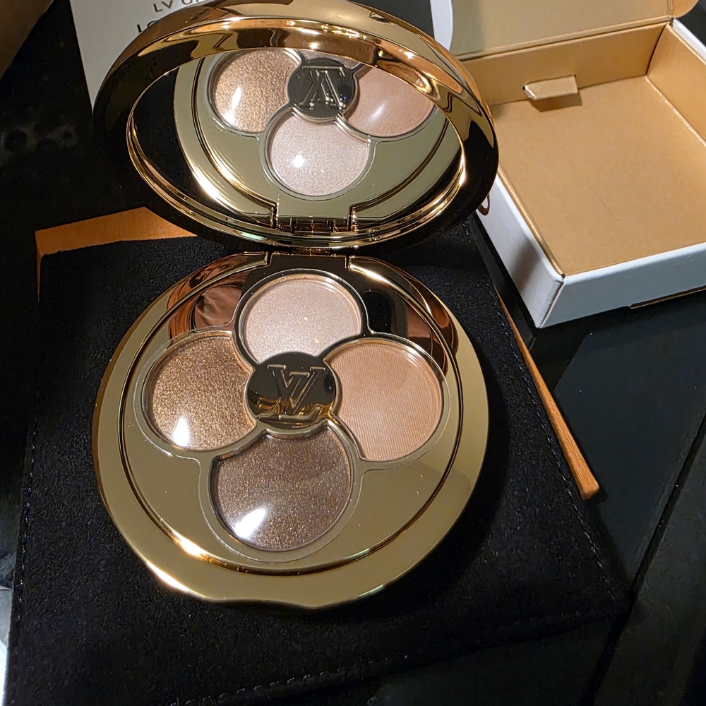 Louis Vuitton Eyeshadow Palette - Picture 6 of 6